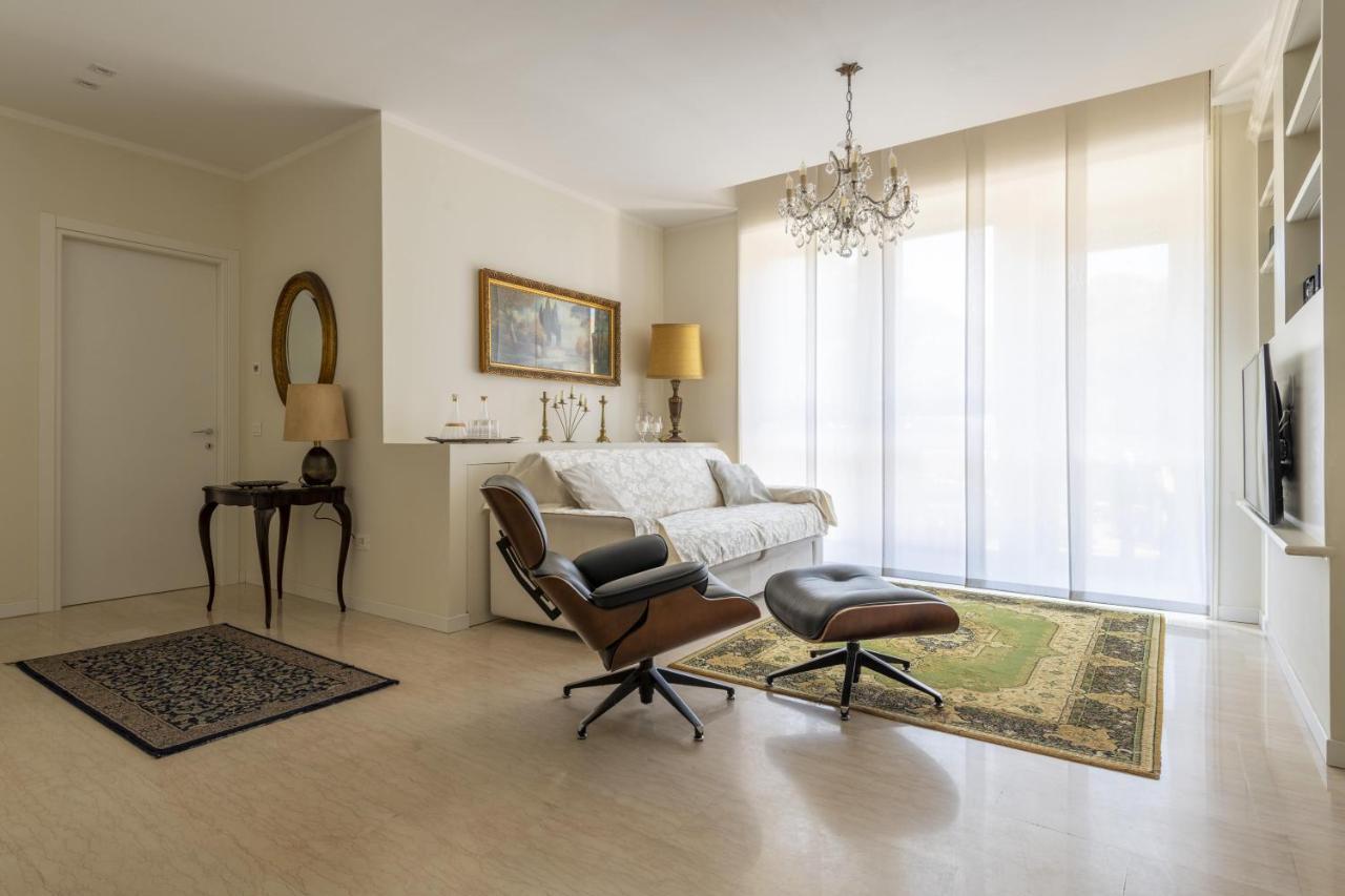 Casa Lazzarini Luxury Apartment Песаро Екстериор снимка